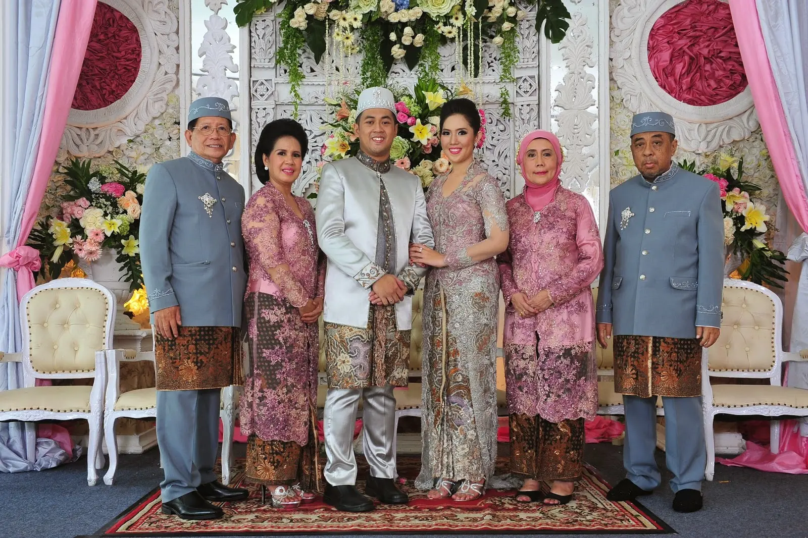Kebaya Modern Keluarga Pengantin: Pilihan Tepat untuk Pernikahanmu