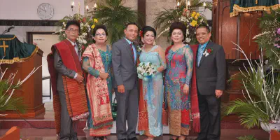 Kebaya Nikah Batak Modern: Tingkatkan Pesona Anda di Hari Bahagia