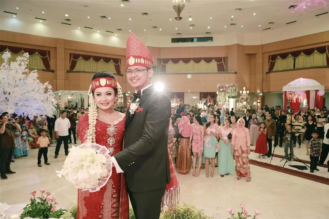 Kebaya Nikah: Simbol Kebanggaan Indonesia dalam Acara Pernikahanmu