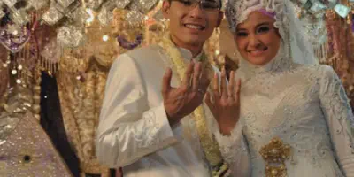 Kebaya Pengantin Couple: Ide Gaya untuk Pasangan yang Ingin Tampil Serasi
