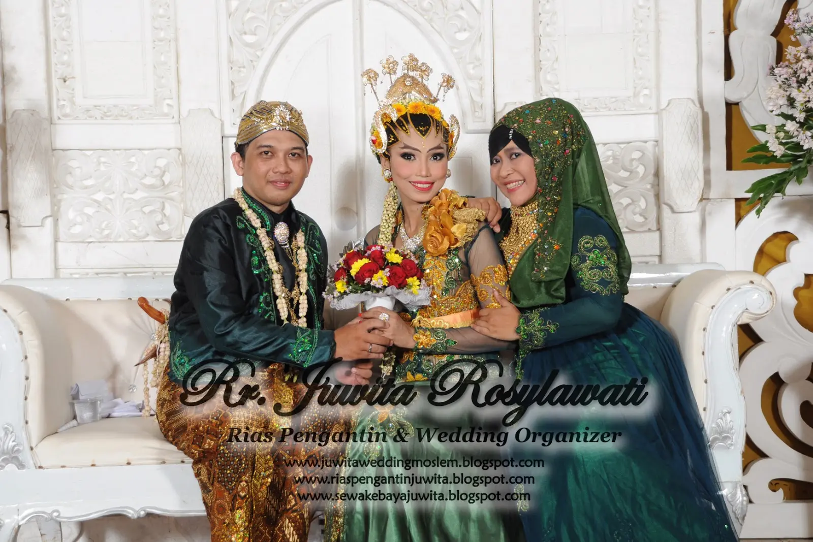 Kebaya Pengantin Hijau Botol: Warna yang Elegan dan Tidak Biasa untuk Pernikahanmu