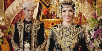 Kebaya Pengantin Sunda Siger: Memikat dengan Kain Murni Siger
