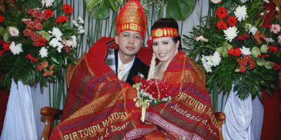 Pernikahan Adat Batak: Memahami Pakaian yang Harus Dipakai