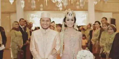 Pakaian Nikah Adat Sunda: Simbol Kedamaian dan Kebahagiaan
