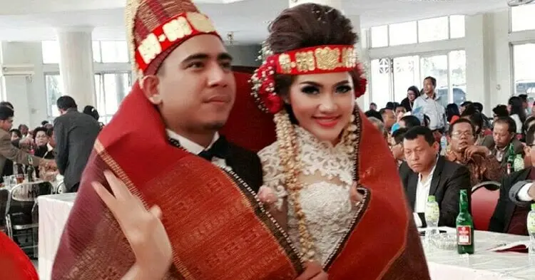Pakaian Pengantin Adat Batak Toba: Sejarah, Makna, dan Desain Terbaru