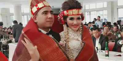 Pakaian Pengantin Adat Batak Toba: Sejarah, Makna, dan Desain Terbaru