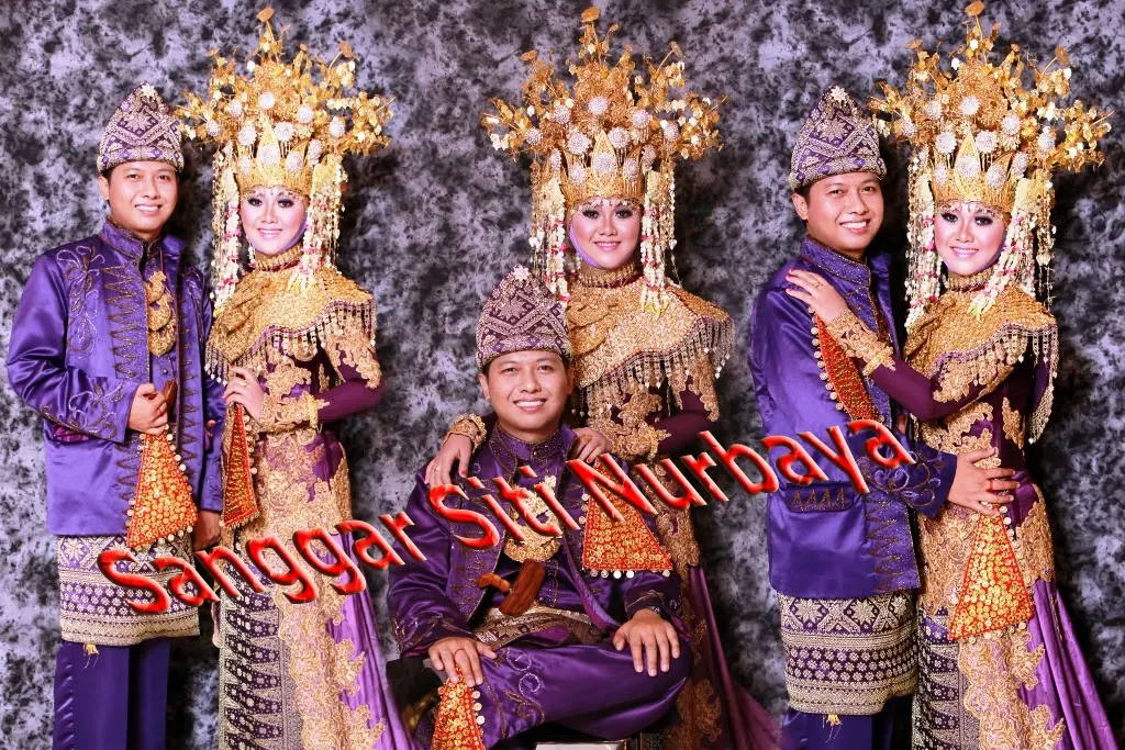 Inilah Pakaian Pengantin Adat Palembang yang Elegan dan Mempesona