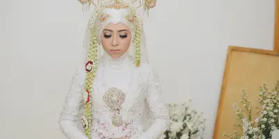 13 Pakaian Pengantin Adat Sunda Berhijab yang Memukau