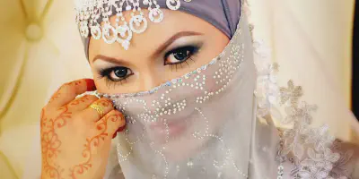 Pakaian Pengantin Arab: Meriah dan Mewah di Hari Bahagia