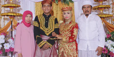 Pakaian Pengantin Bugis Modern: Kombinasi Elegan dan Tradisional