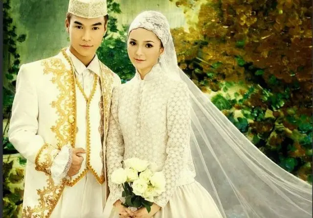10 Model Pakaian Pengantin Muslimah Terkini yang Sangat Elegan