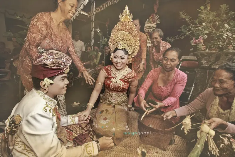 Pakaian Pernikahan Bali: Gaya yang Elegan, Unik dan Tradisional