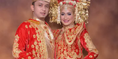 5 Tradisi Unik dan Menarik Pada Acara Pengantin Adat Minang