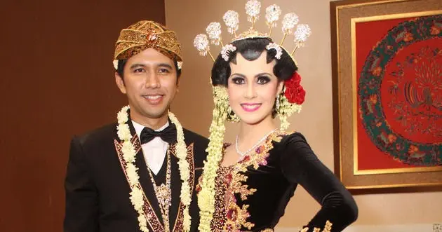 8 Hal yang Perlu Kamu Ketahui tentang Pengantin Gemuk Adat Jawa