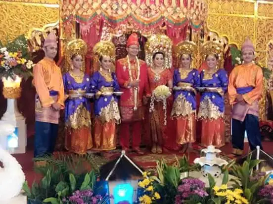 Pengantin Koto Gadang: Keindahan Upacara Pernikahan Adat Minangkabau