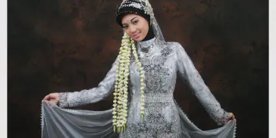 10 Ide Pengantin Muslimah Adat Jawa yang Elegan dan Modern