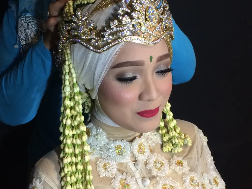 Inspirasi Pengantin Sunda Modern Terbaru yang Berkelas dan Elegan