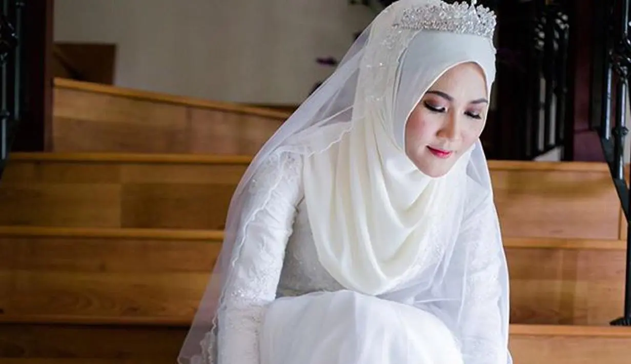 5 Inspirasi Pengantin Syari Simple yang Elegan dan Cantik