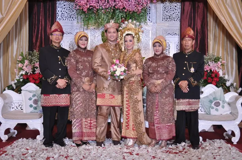 Seragam Pendamping Pengantin: Tips Memilih dan Inspirasi Gaya Terbaru