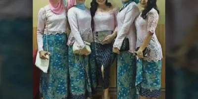 15 Ide Seragam Pengantin Modern yang Akan Membuatmu Tampil Beda